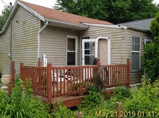 1011 Diamond St, Alton, IL 62002