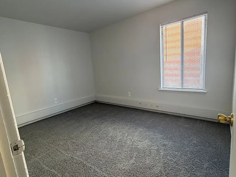 Princeton Square Apartments — Photo 13