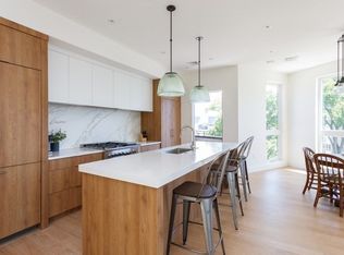 287 Old Colony Ave #PENTHOUSE, Boston, MA 02127