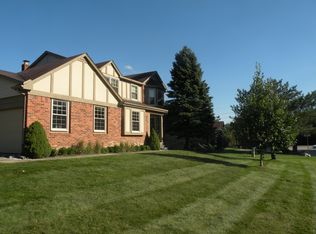 969 Stag Ridge Rd, Rochester Hills, MI 48309