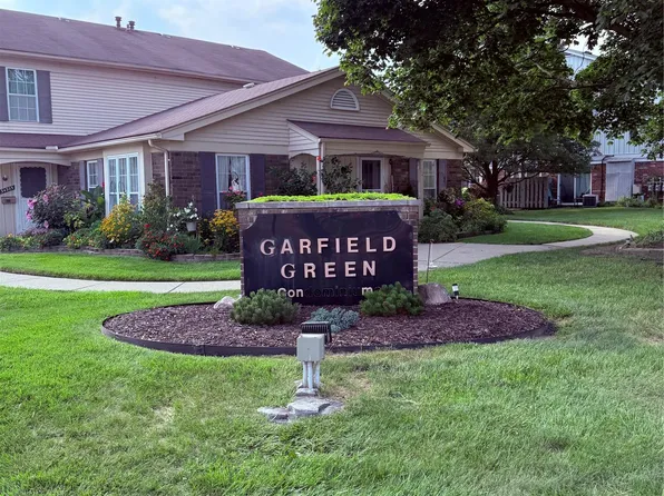 34167 Garfield Cir, Fraser, MI 48026