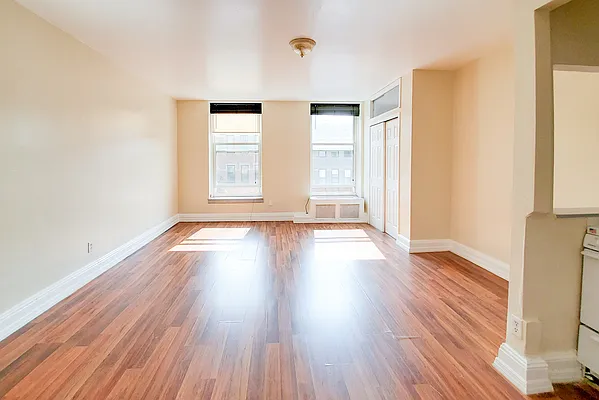Rented by Warburg | media 2