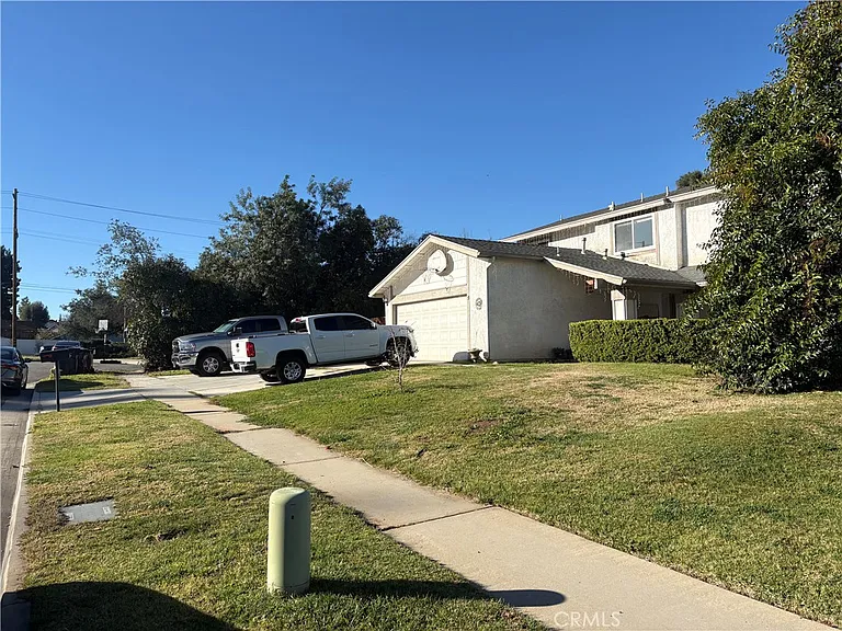 25 Naomi St — Photo 2