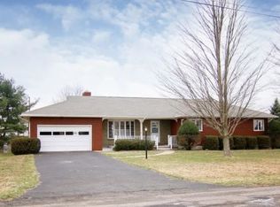 11 Oday Dr, Endicott, NY 13760