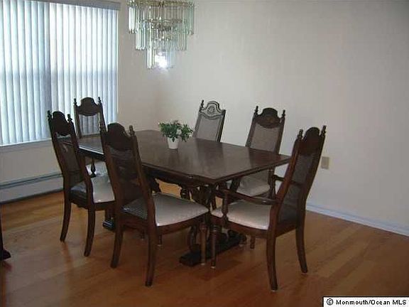 5th image of 23 Trent Dr