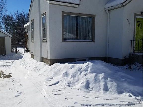 3rd image of 220 Alderson Ave
