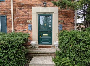 625 Neff Rd, Grosse Pointe, MI 48230