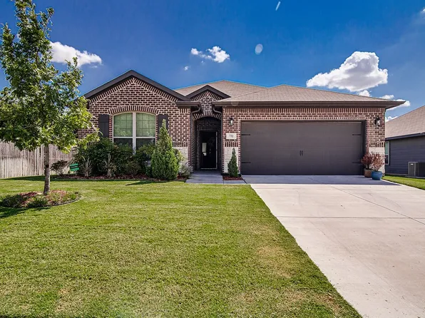 732 Vaquero St, White Settlement, TX 76108
