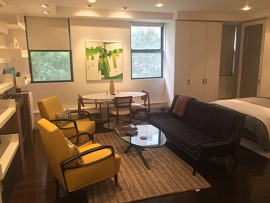 Rented by Manhattan Realty Group | media 11