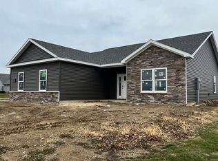 353 Gene Dr, Roanoke, IN 46783