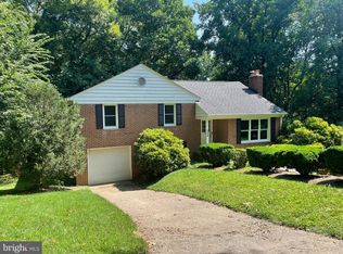 204 W Locust St, Occoquan, VA 22125