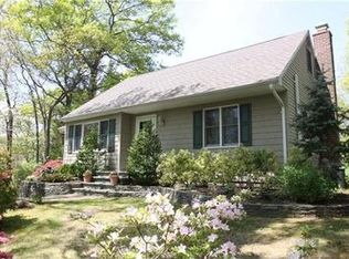 6 Shore Rd, Mount Sinai, NY 11766