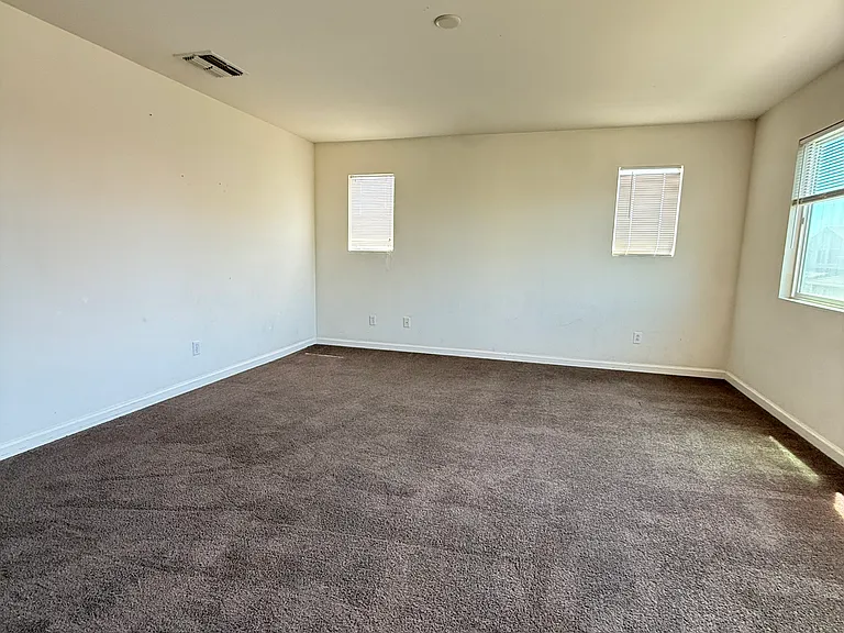 1372 Derby Ct — Photo 23