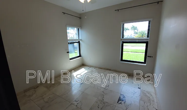 21369 SW 92nd Ave — Photo 20