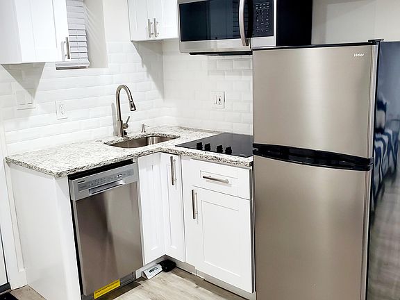 3rd image of 508 Fern Pl NW Unit B