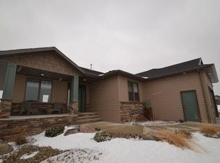 1116 Ranch Loop, Bismarck, ND 58503