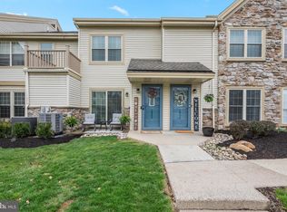 1905 Foxmeadow Cir #1905, Royersford, PA