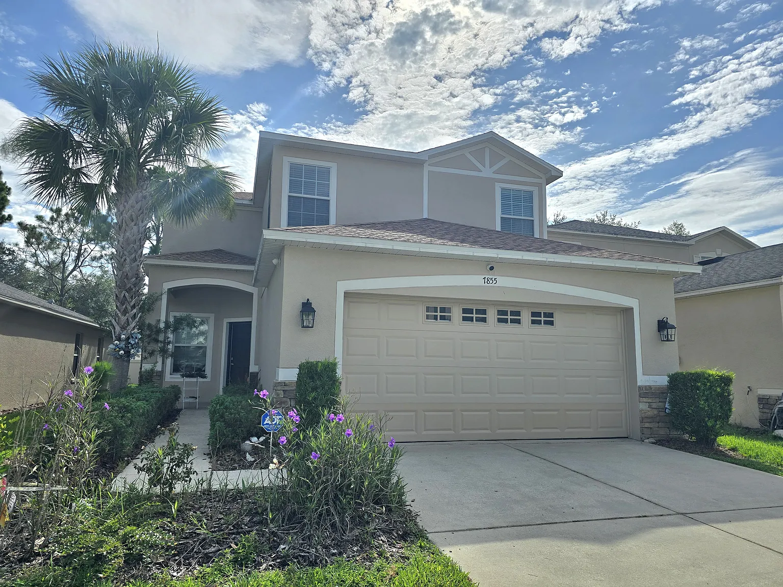 4 bed, 2.5 bath, 2466 sqft, $3,200 — Photo 3