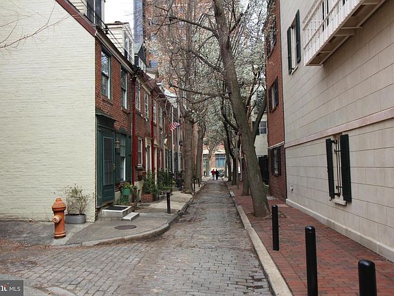 2nd image of 259 S Hutchinson St