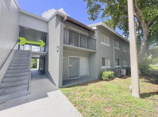 1201 Lake Victoria Dr APT P, West Palm Beach, FL 33411