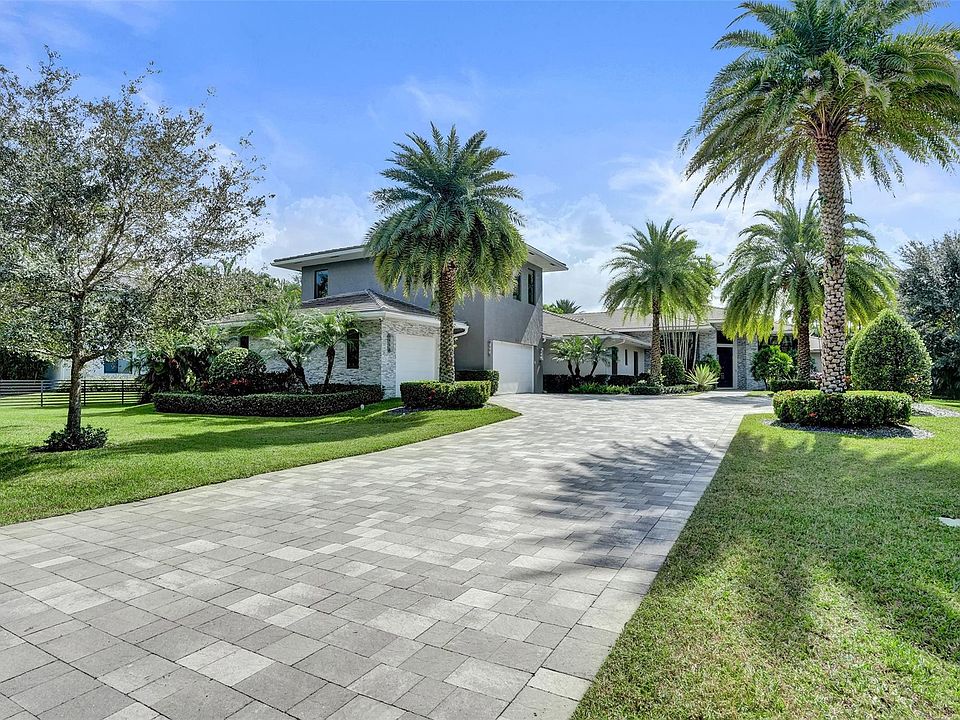1st image of 11660 SW 1st Court