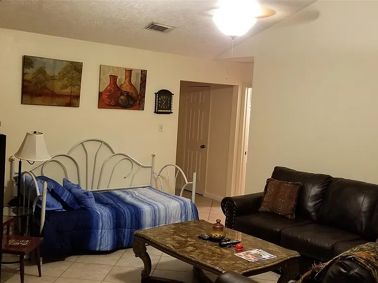 8510 Ashwyne Ln — Photo 5