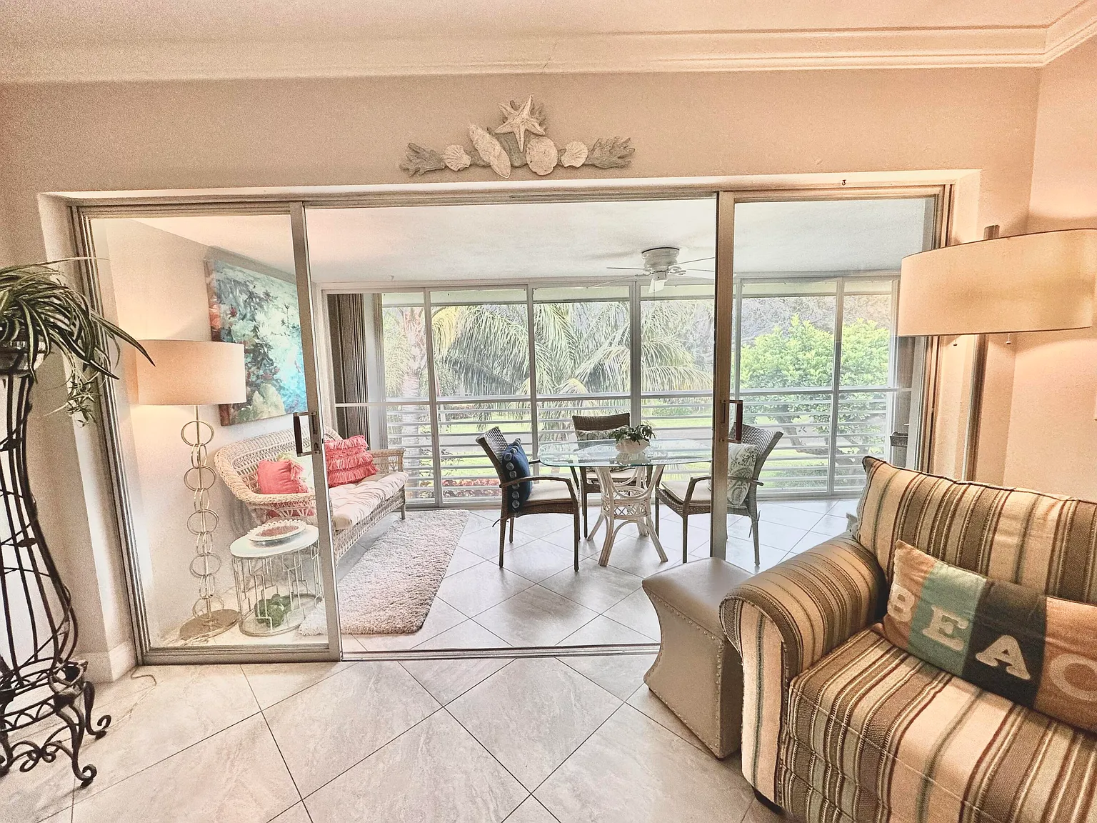 2 bed, 2.0 bath, 886 sqft, $2,400 — Photo 2