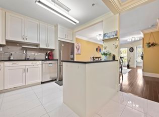 5723 Collingwood St #312, Vancouver, BC V6N 4K6