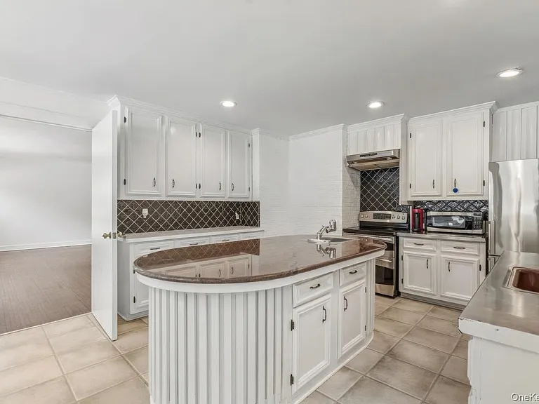 19 Frost Creek Dr — Photo 10