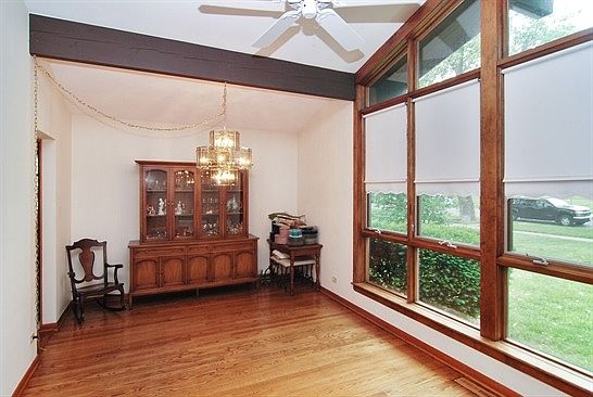 5th image of 228 N Harvey Ave