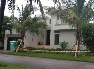 636 Curtiswood Dr, Key Biscayne, FL 33149
