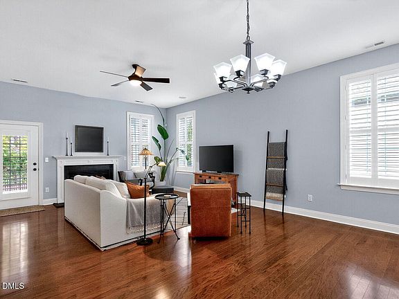 5th image of 9820 Derbton Ct