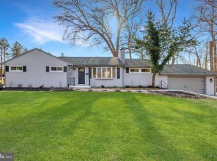 240 Elm Ave, Woodbury Heights, NJ 08097