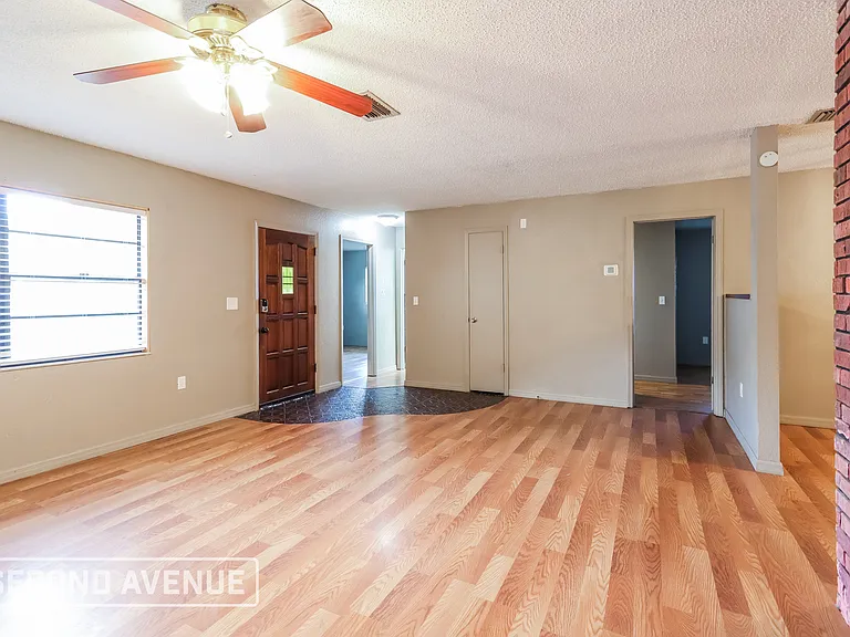 8262 Norbert St — Photo 4