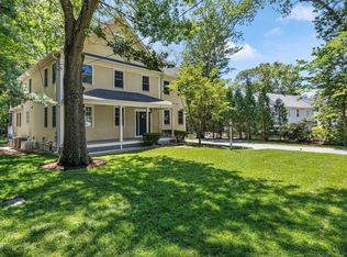 245 East St, Lexington, MA 02420