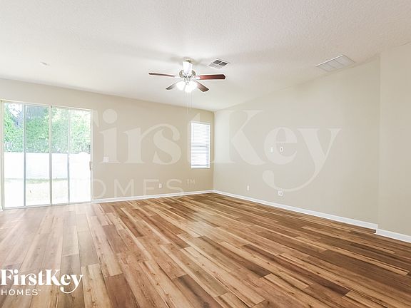 3rd image of 805 Panical Dr