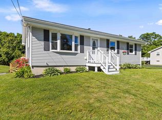 4 Queens Dr, Scarborough, ME 04074