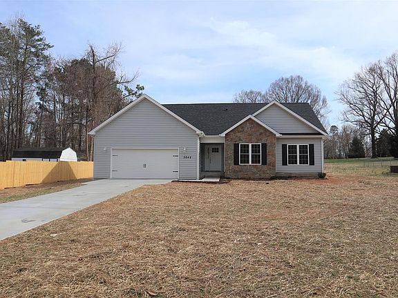 2nd image of 3048 Joy Cir