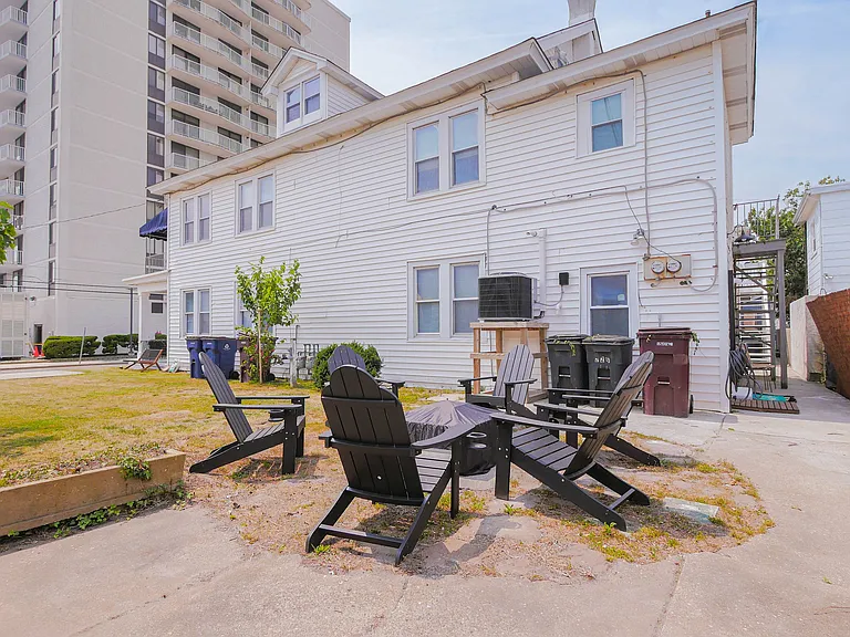 229 N Derby Ave #2 — Photo 52