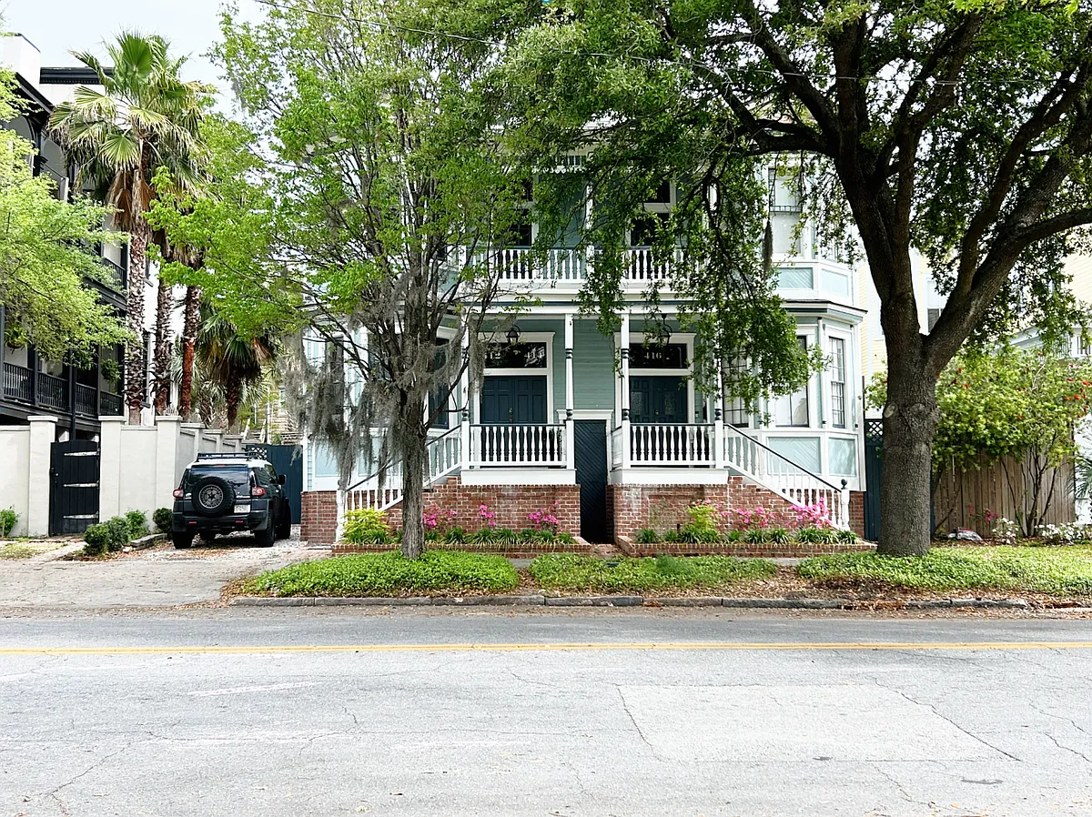 Building Photo - 414 E Gwinnett St #414