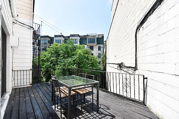 Rented by The Agency | media 12