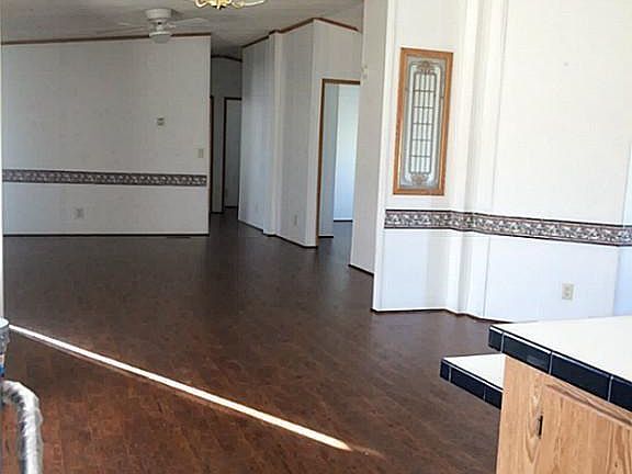 3rd image of 7506 Honeysuckle Ln