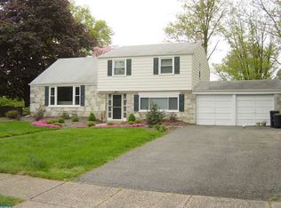 395 Keats Rd, Huntingdon Valley, PA 19006