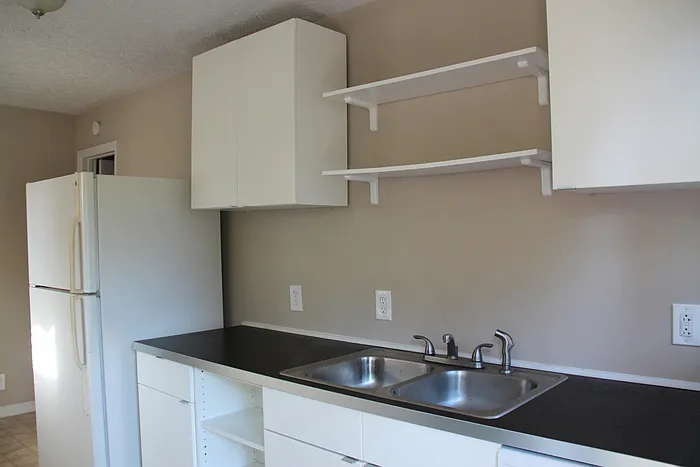 1200 Chester Ave #A — Photo 12