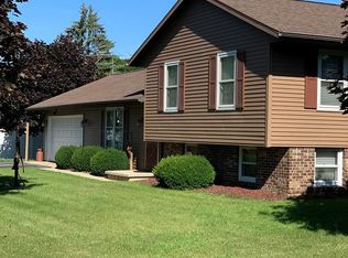 822 Delaware St, Sturgeon Bay, WI 54235