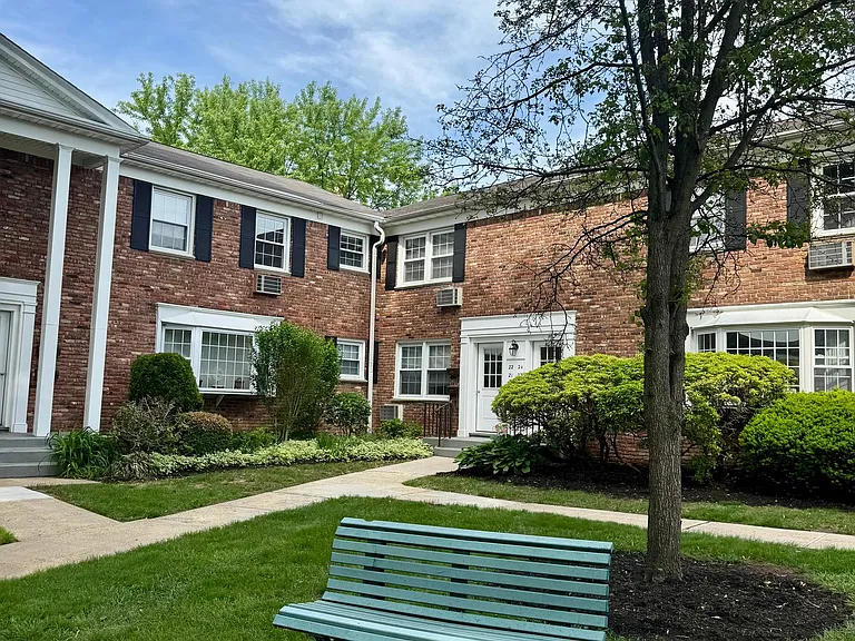 The Parc at Summit — Photo 17