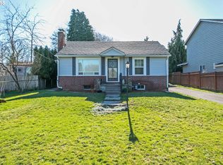 5414 NE Ainsworth St, Portland, OR 97218