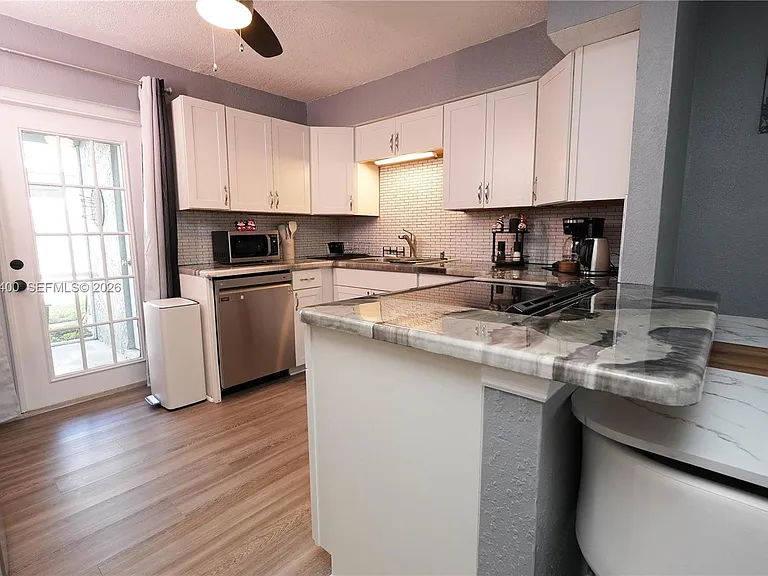 742 Granada St #A — Photo 43