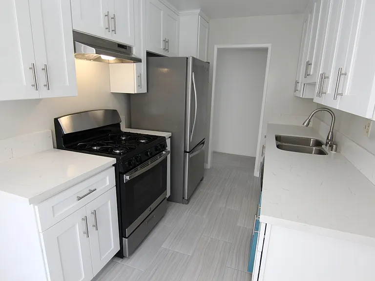 1825 Glendon Ave #1A — Photo 31