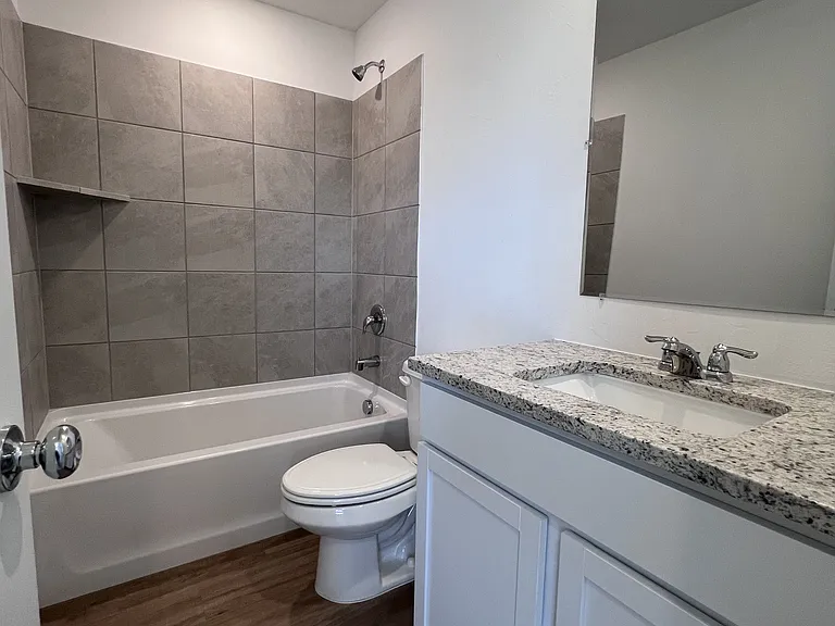 2317 Wolford Ct — Photo 11